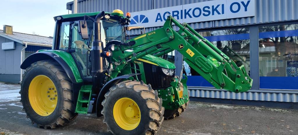 John Deere 6120 M