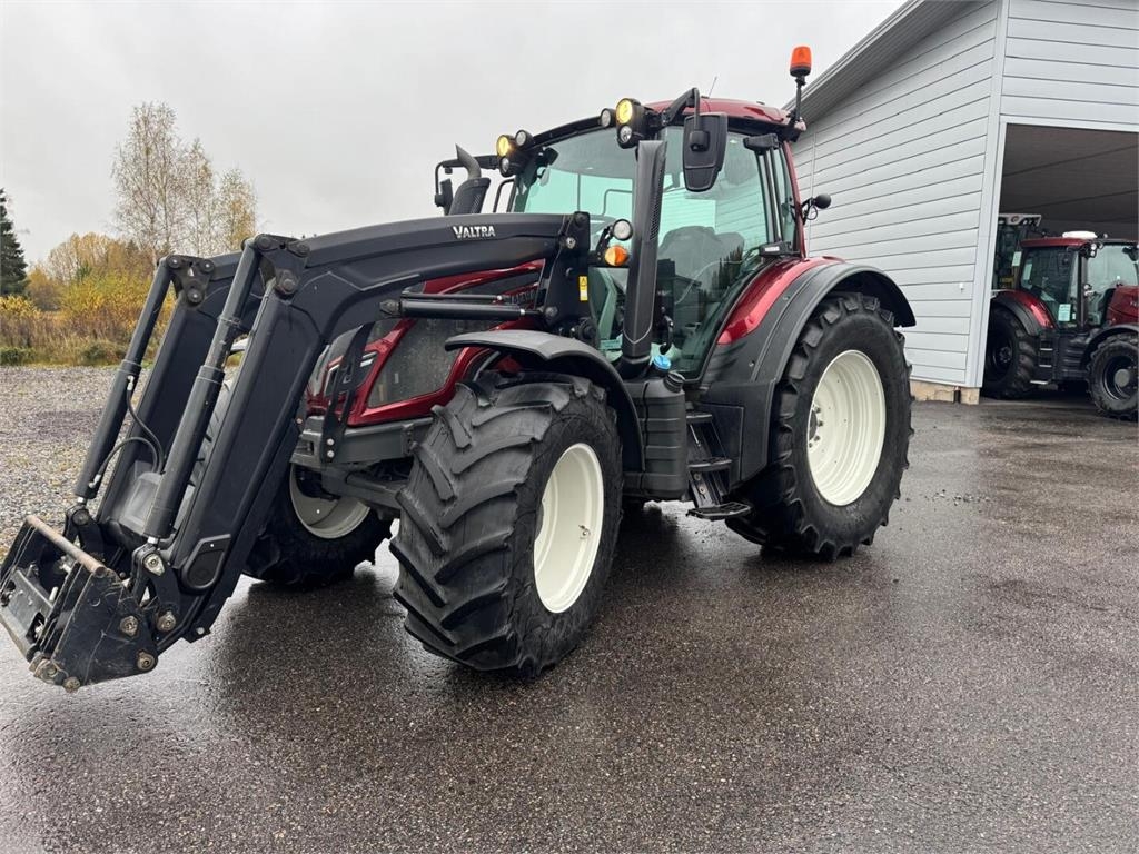 Valtra N174