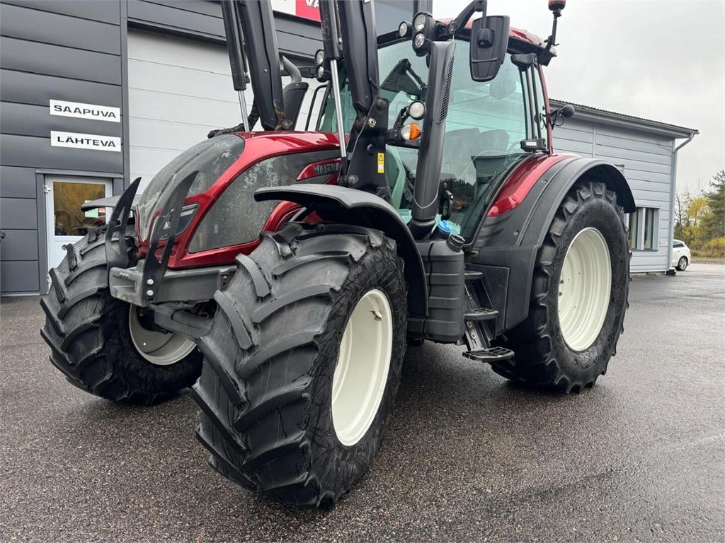 Valtra N174 kuva 2