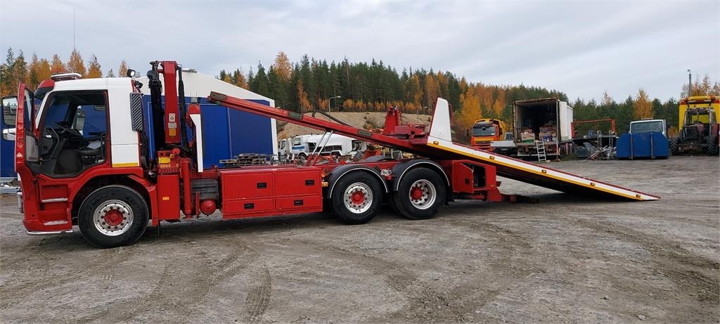 Volvo FM9 6x2 palfinger nosturilla kuva 11
