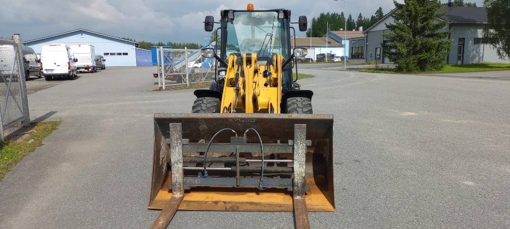CAT 906M kuva 2