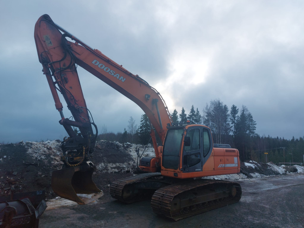 DOOSAN DX225LC kuva 4