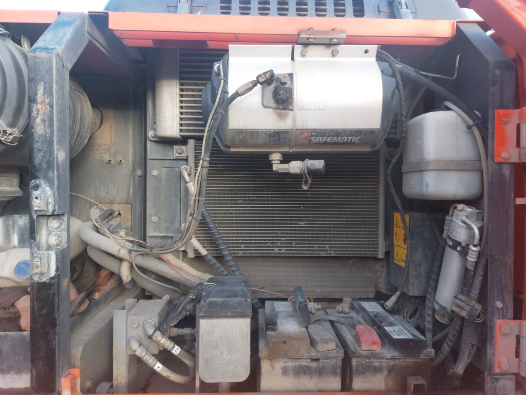 HITACHI ZX180W kuva 6
