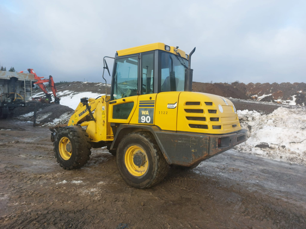 KOMATSU WA90-3 kuva 2