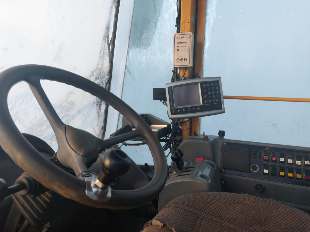 VOLVO L220E kuva 7
