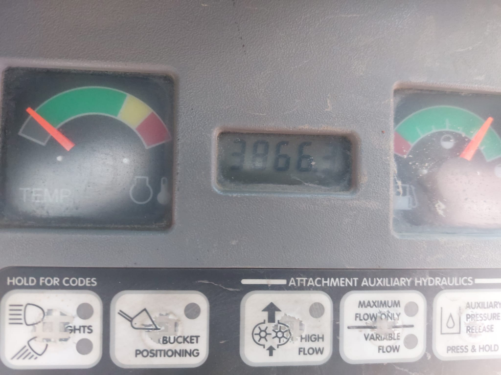 BOBCAT T200 kuva 8