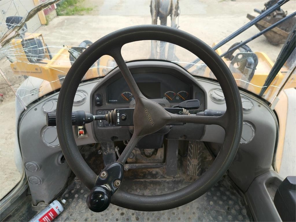 Volvo L120G kuva 4