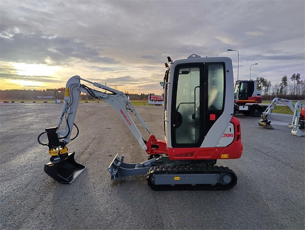 Takeuchi TB320 NOVÉ kuva 2