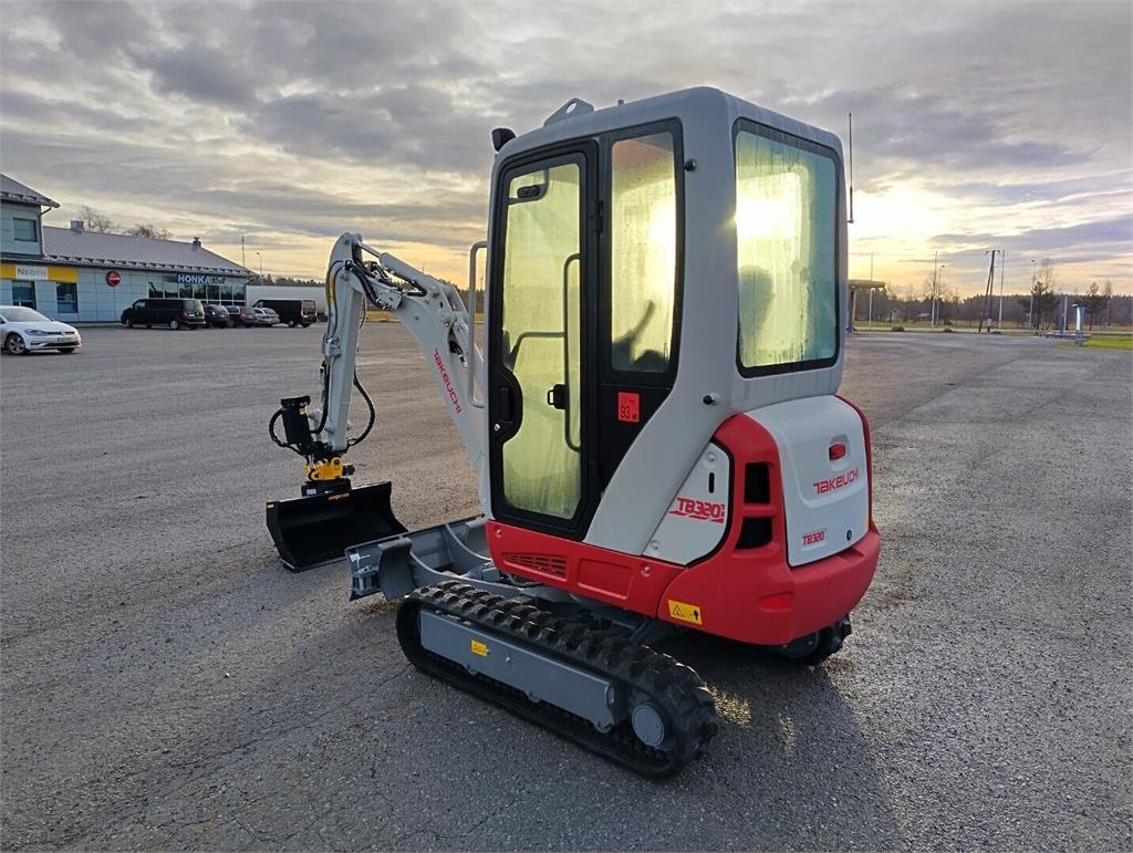 Takeuchi TB320 NOVÉ kuva 3