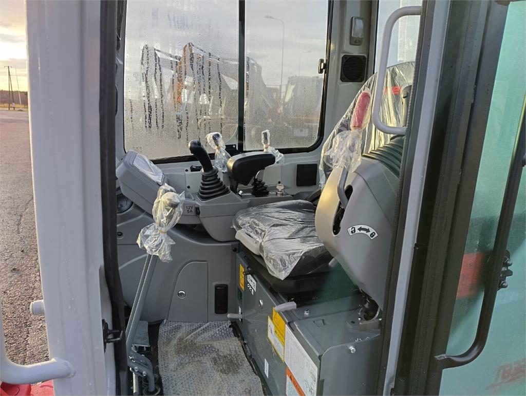 Takeuchi TB320 NOVÉ kuva 7