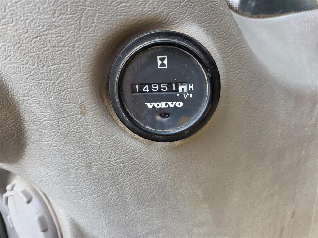 Volvo EC210CL kuva 19
