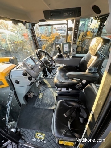 JCB 4220 kuva 7