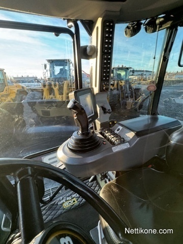 JCB 4220 kuva 8