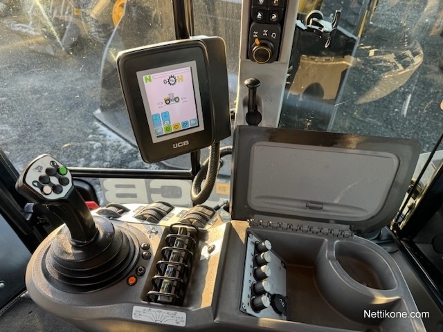 JCB 4220 kuva 11