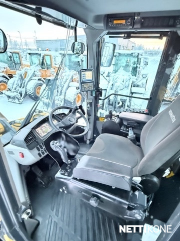 Komatsu WA470-7 kuva 8