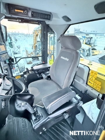 Komatsu WA470-7 kuva 9
