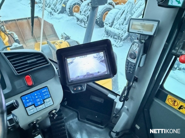 Komatsu WA470-7 kuva 10
