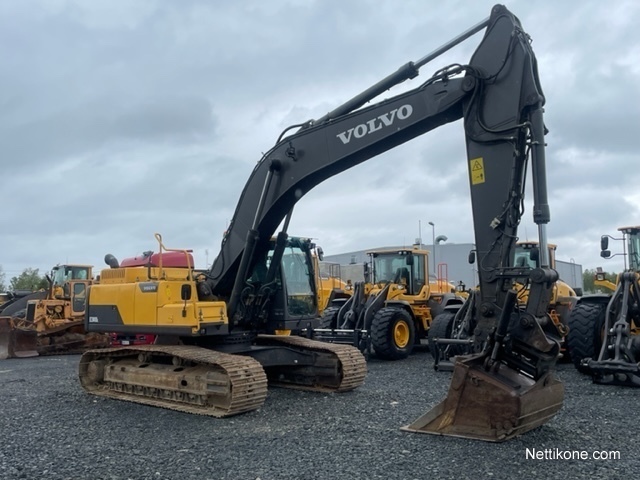 Volvo EC300DL kuva 2