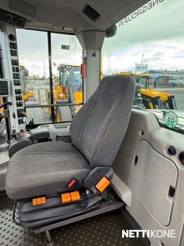 Volvo L90G kuva 10