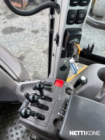 Volvo L90G kuva 13