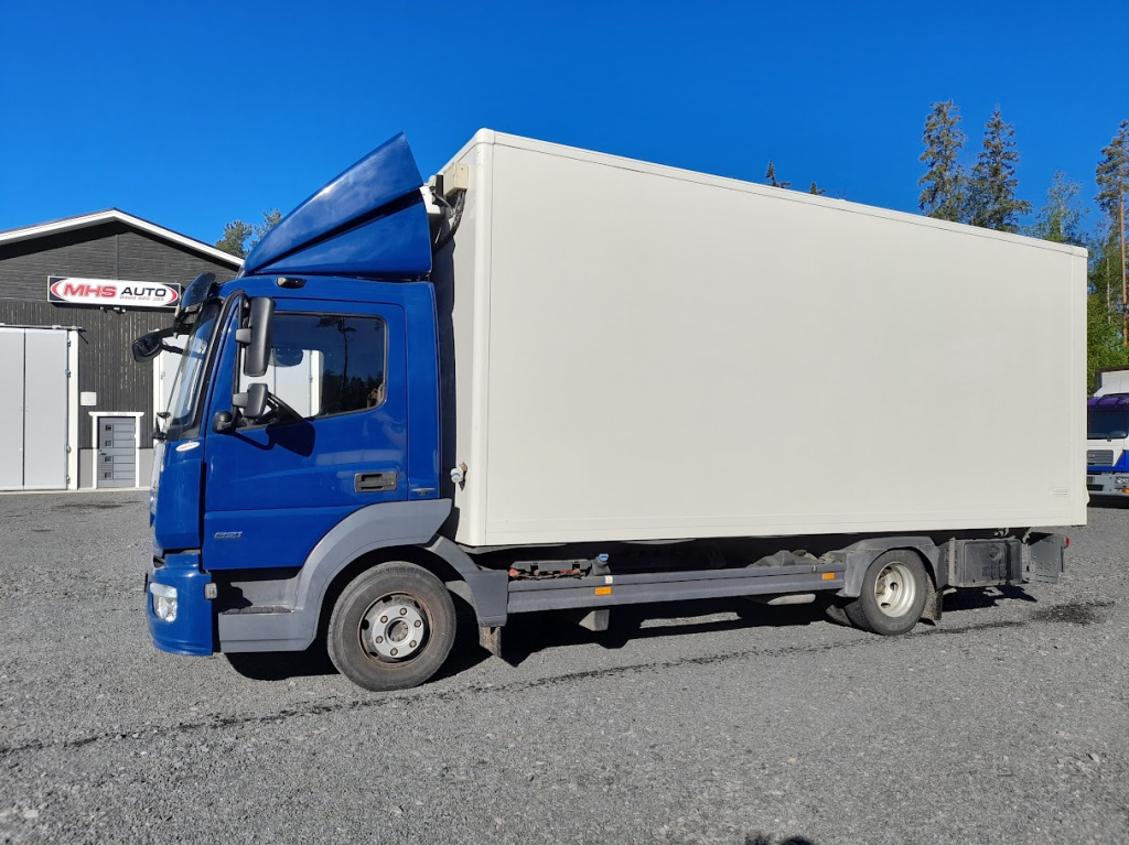 ثلاجة مرسيدس بنز Atego 821 Automat Xarios 300 kuva 2