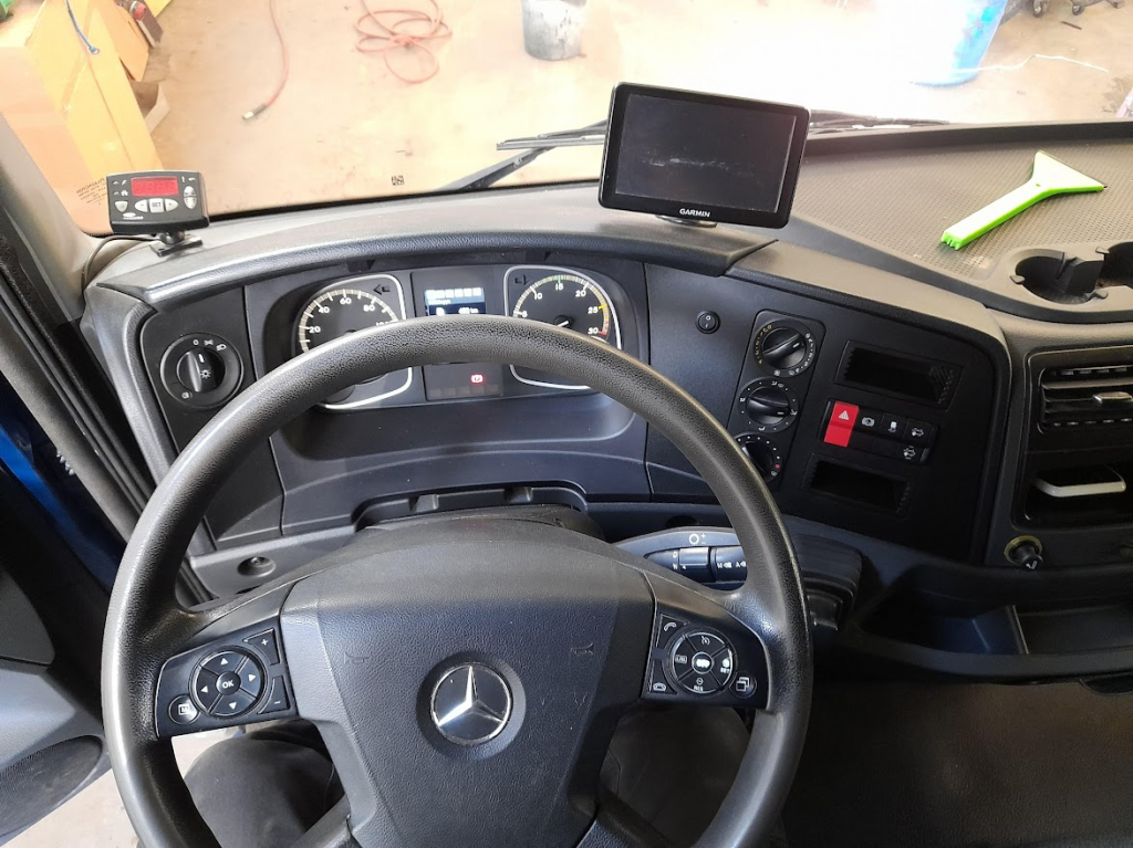 ثلاجة مرسيدس بنز Atego 821 Automat Xarios 300 kuva 11