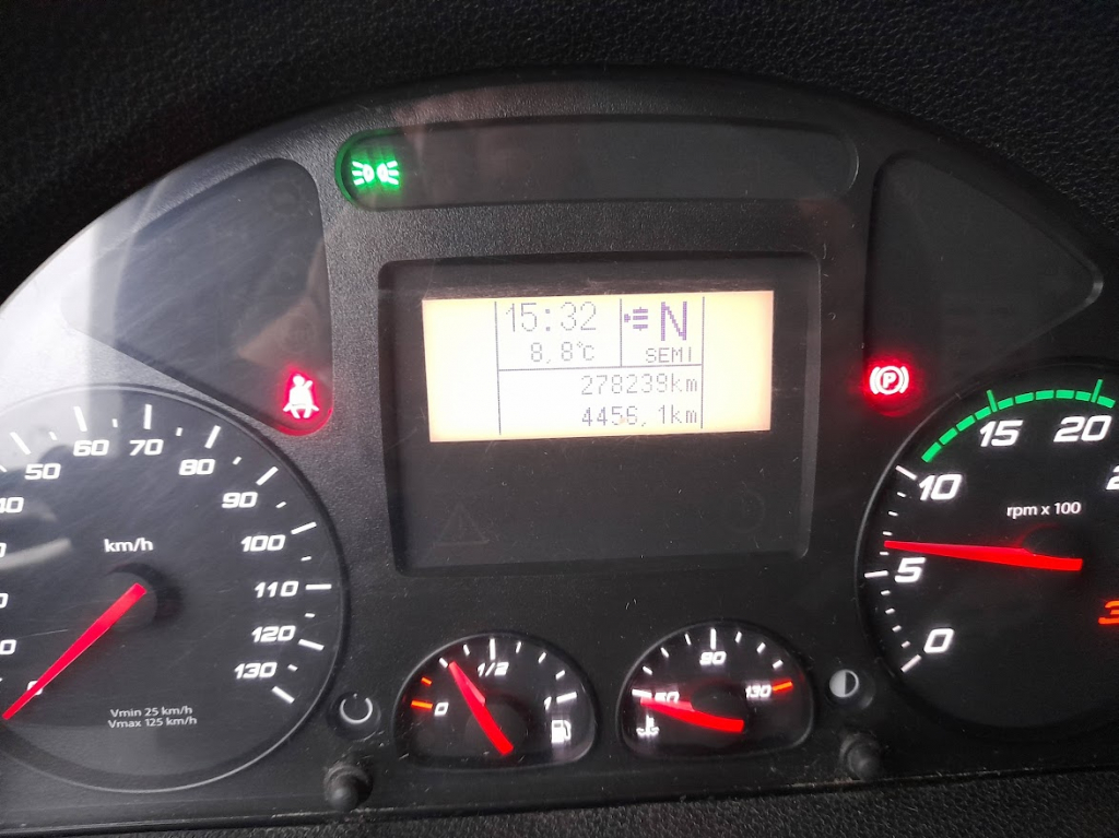 IVECO EUROCARGO 120-250 bokskropp pl løftevarmer kuva 7