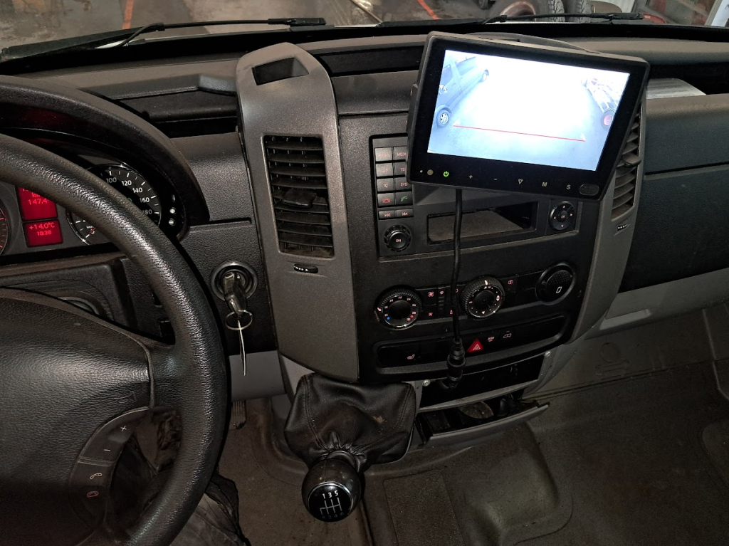 VW Crafter 35 TDI pakettiauto 120kw umpikori+pl-nostin Euro 5 kuva 5