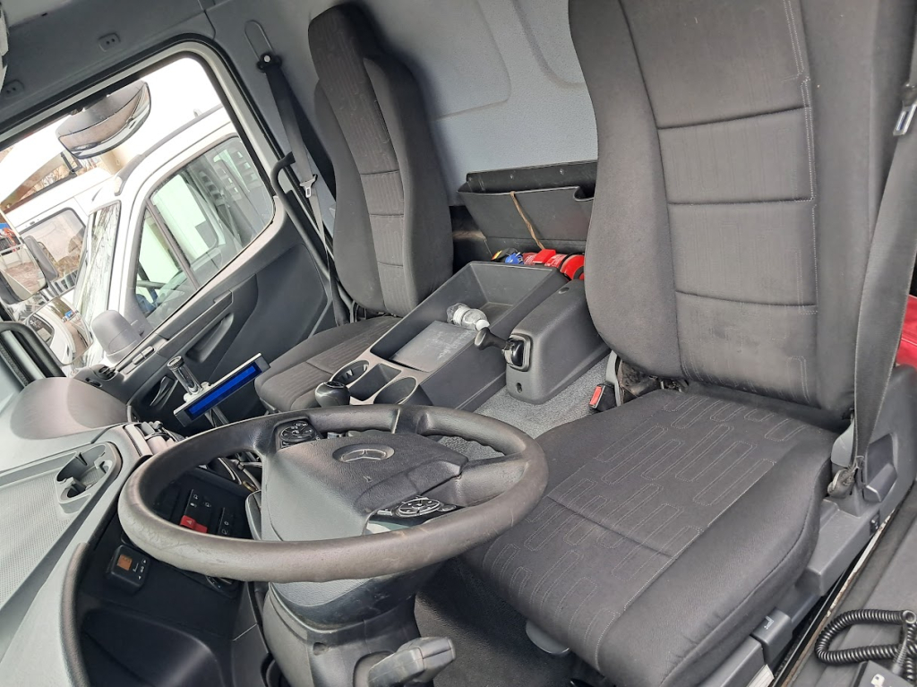 梅赛德斯-奔驰 Atego 918 封闭式加热器 欧 6 kuva 12