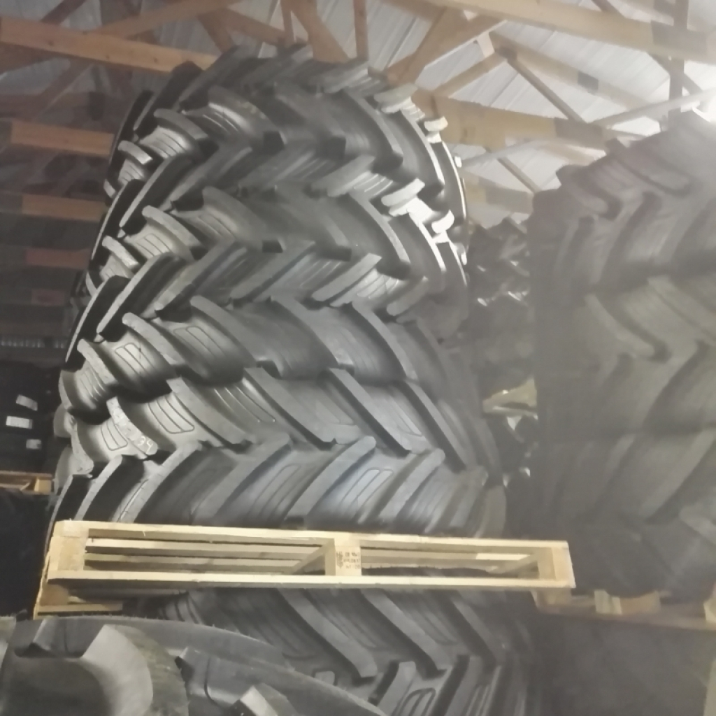 UUSIA ISOJA TRAKTORIEN RENKAITA michelin taurus trelleborg