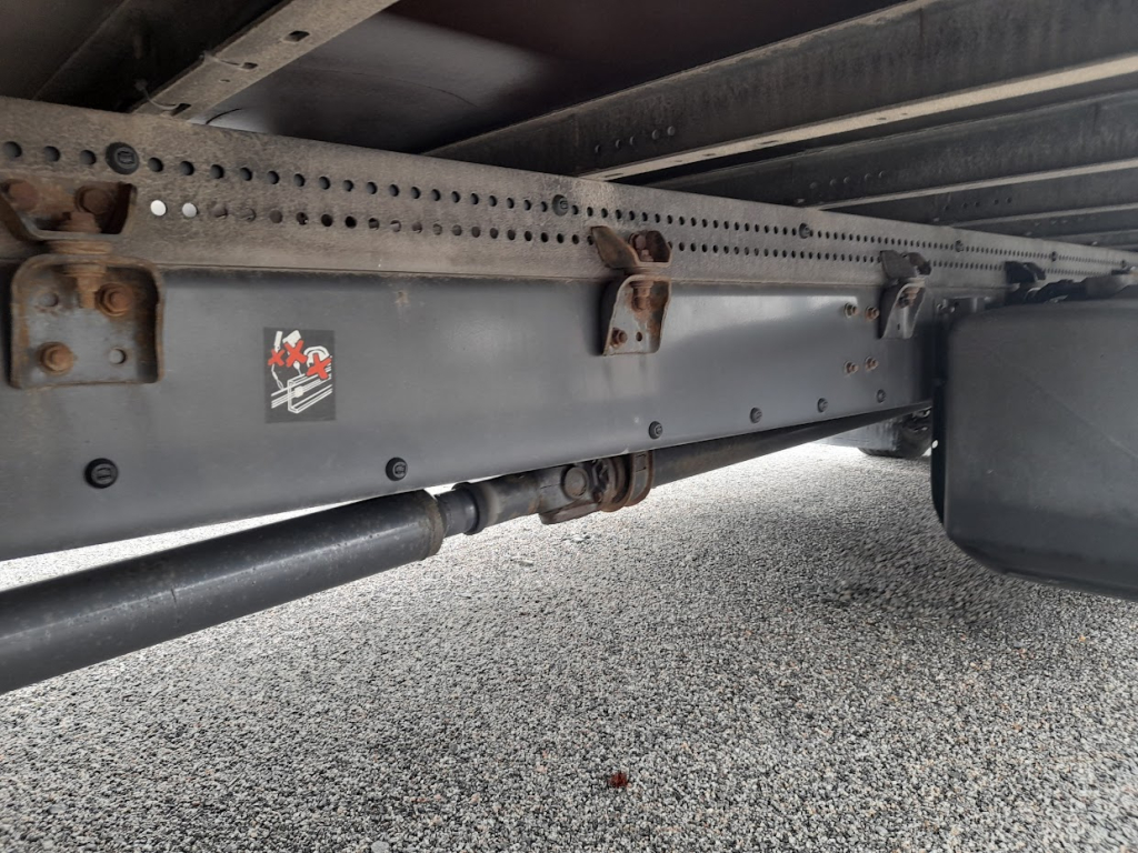 VOLVO FL 210 umpikori Transporteur Xarios 600 kuva 12
