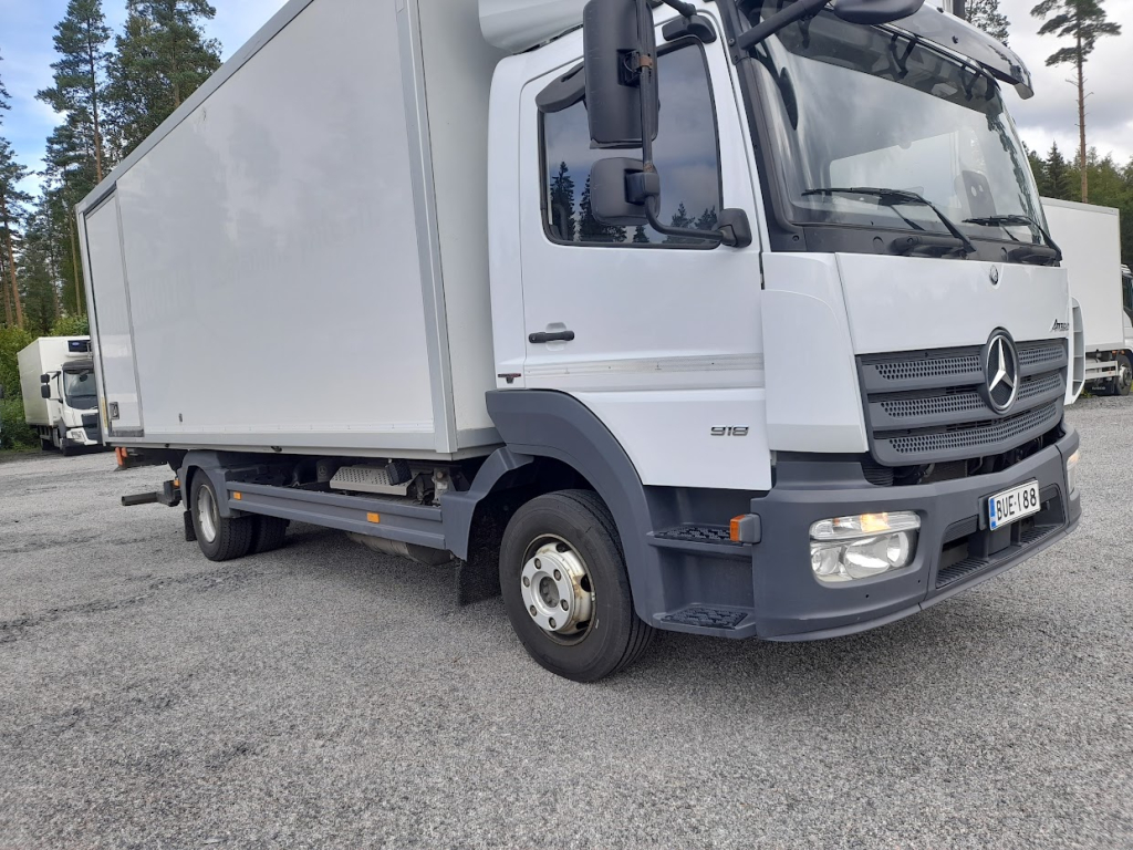 MB Atego 918 全侧开+机身加热器 kuva 2