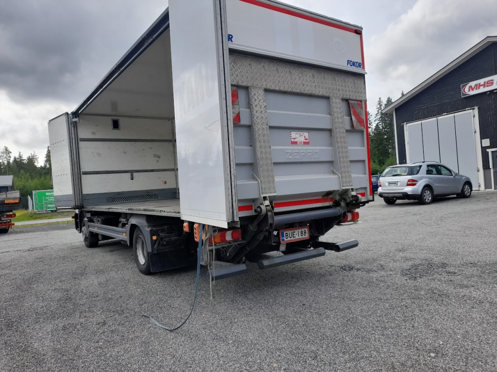 MB Atego 918 全侧开+机身加热器 kuva 3