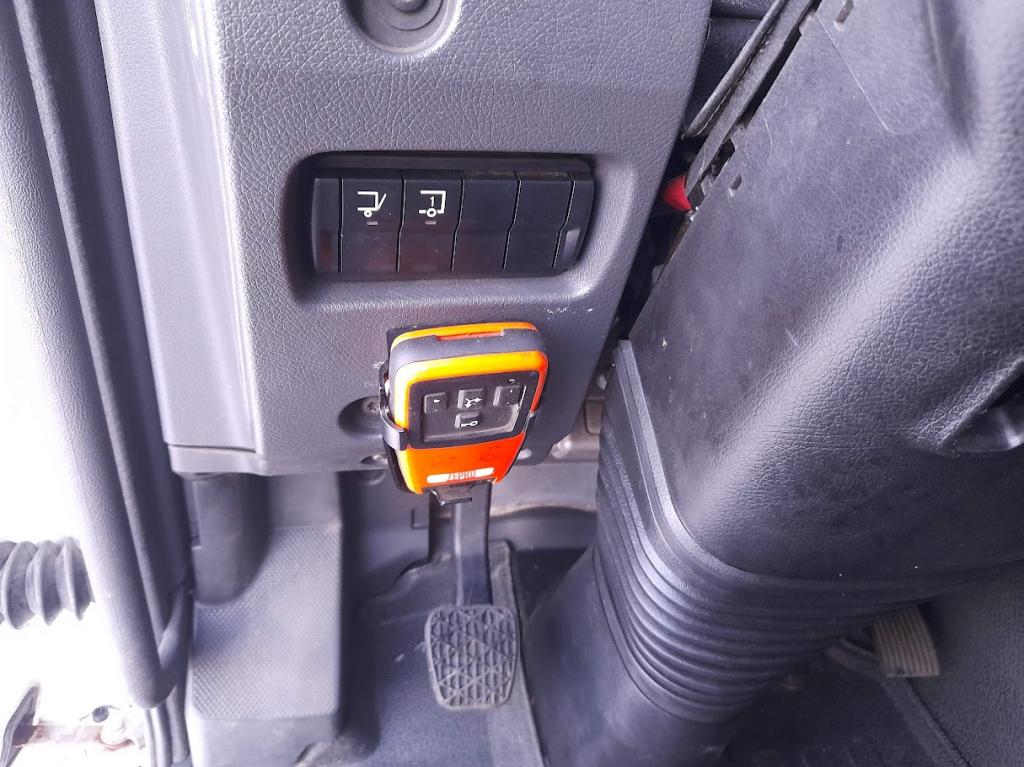 MB Atego 918 全侧开+机身加热器 kuva 8