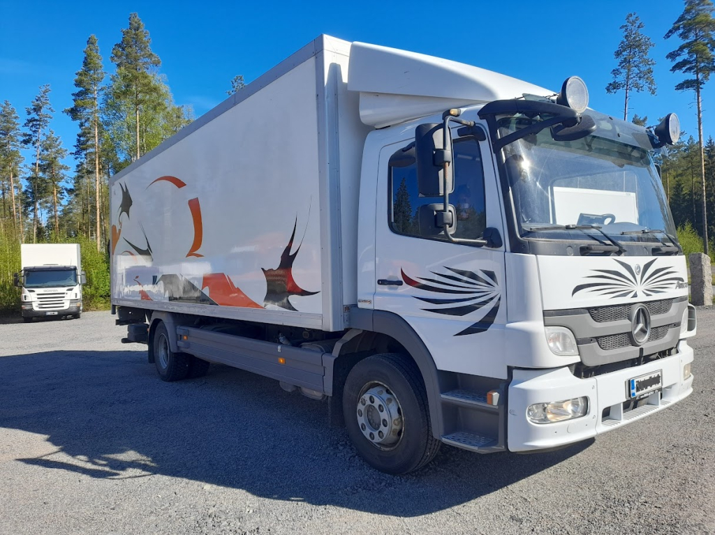 MERCEDES-BENZ Atego 1224 kokosivuaukeava kori+pl-nostin kuva 2