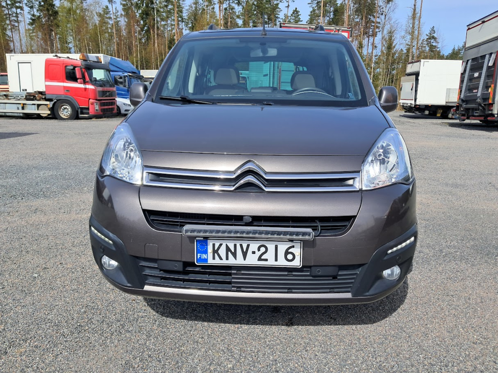 雪铁龙 VAN Berlingo Multispace BlueHDi 100 自动售货机 kuva 2