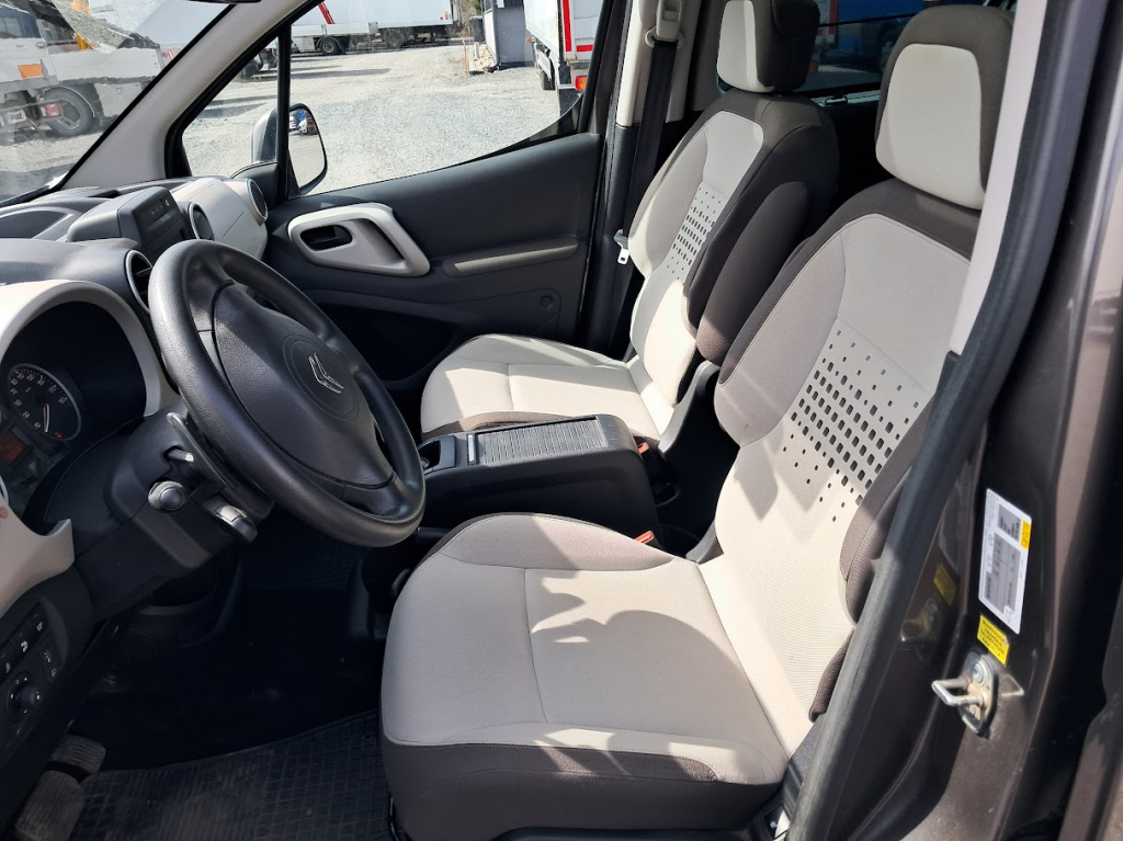 雪铁龙 VAN Berlingo Multispace BlueHDi 100 自动售货机 kuva 9