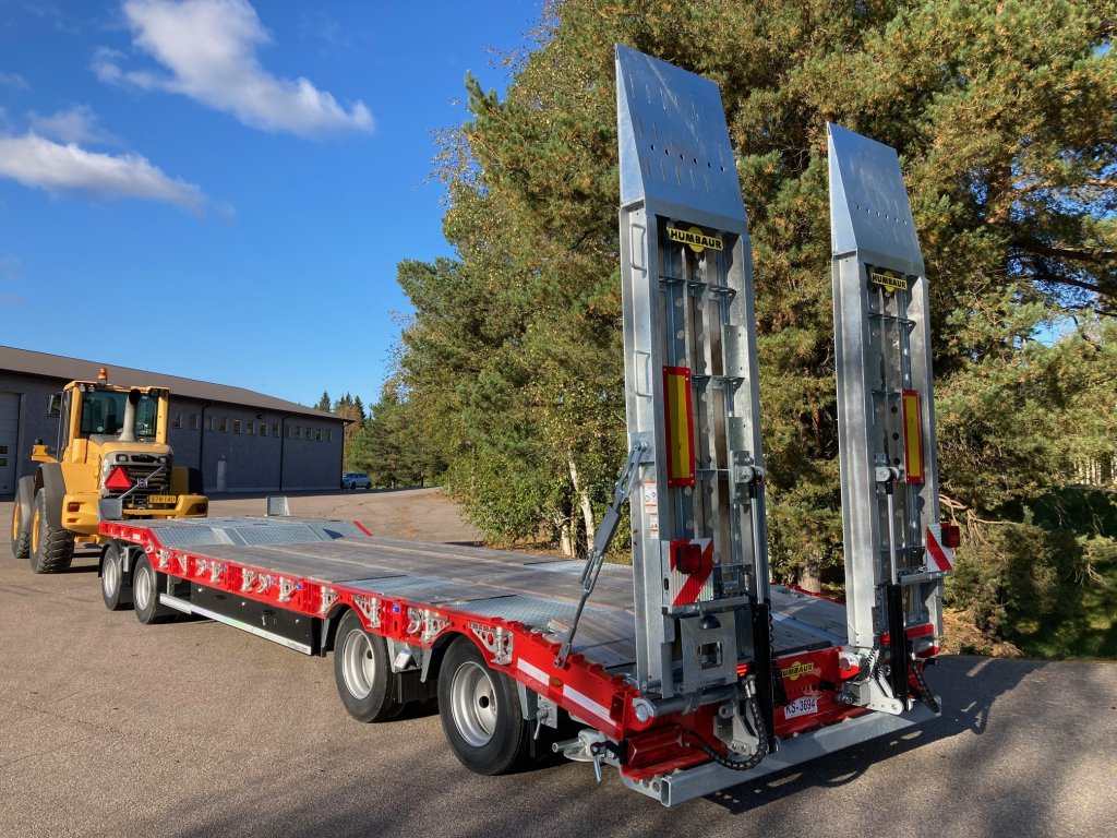 HUMBAUR 4-AKSELINEN + 10M KANSI + HYDRAULISET RAMPIT + LEVIKKEET kuva 3