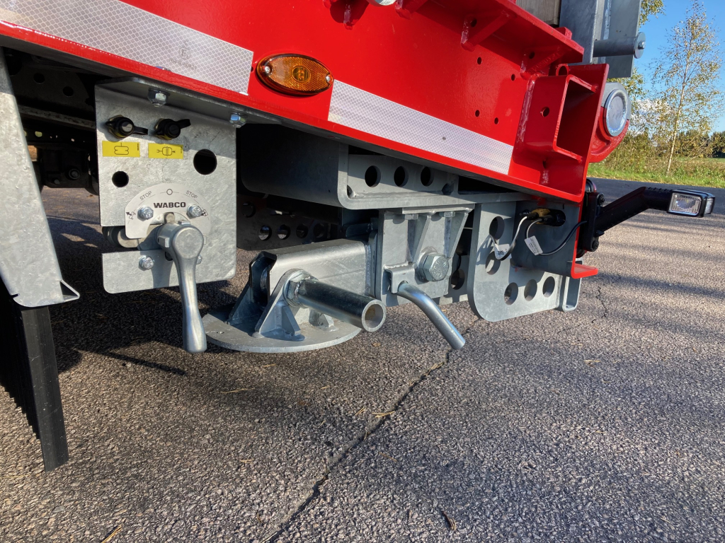 HUMBAUR 4-AKSELINEN + 10M KANSI + HYDRAULISET RAMPIT + LEVIKKEET kuva 10