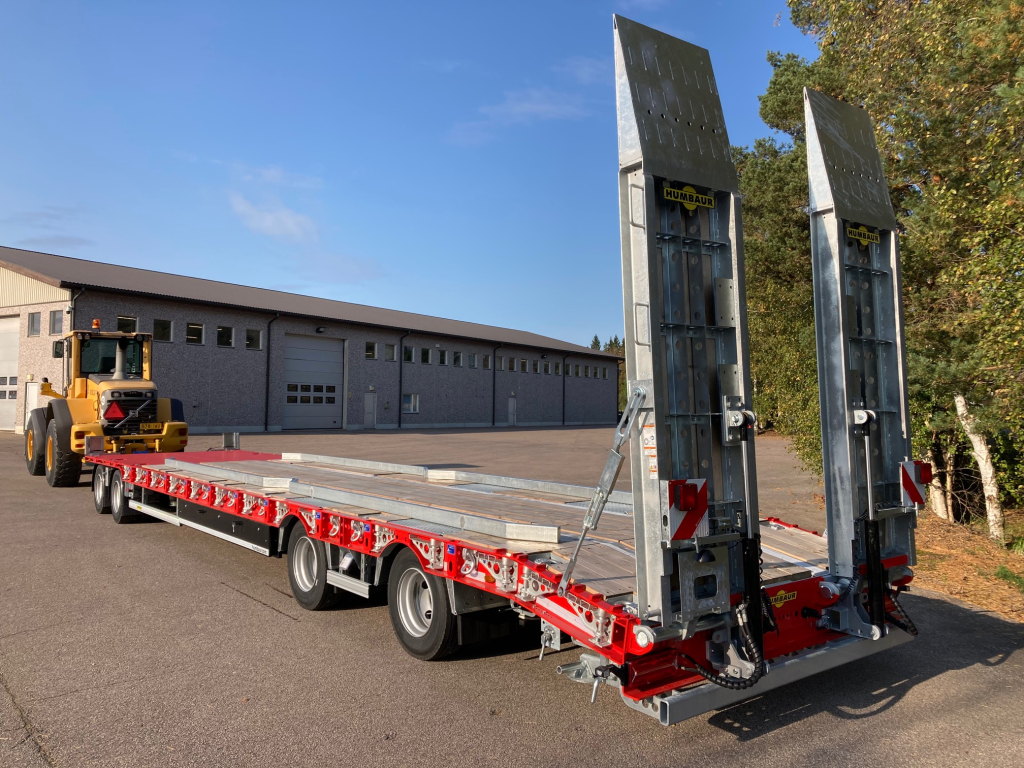 HUMBAUR 4-AKSELINEN + 12,2M SUORA KANSI, LEVIKKEET + HYDRAULISET AJOSILLAT kuva 3