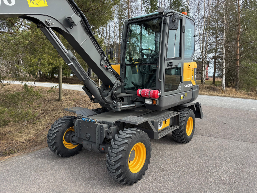 VOLVO EW60E + GREASE + PROBO STEELWRIST WITH PLIERS + WHEEL STEERING kuva 4