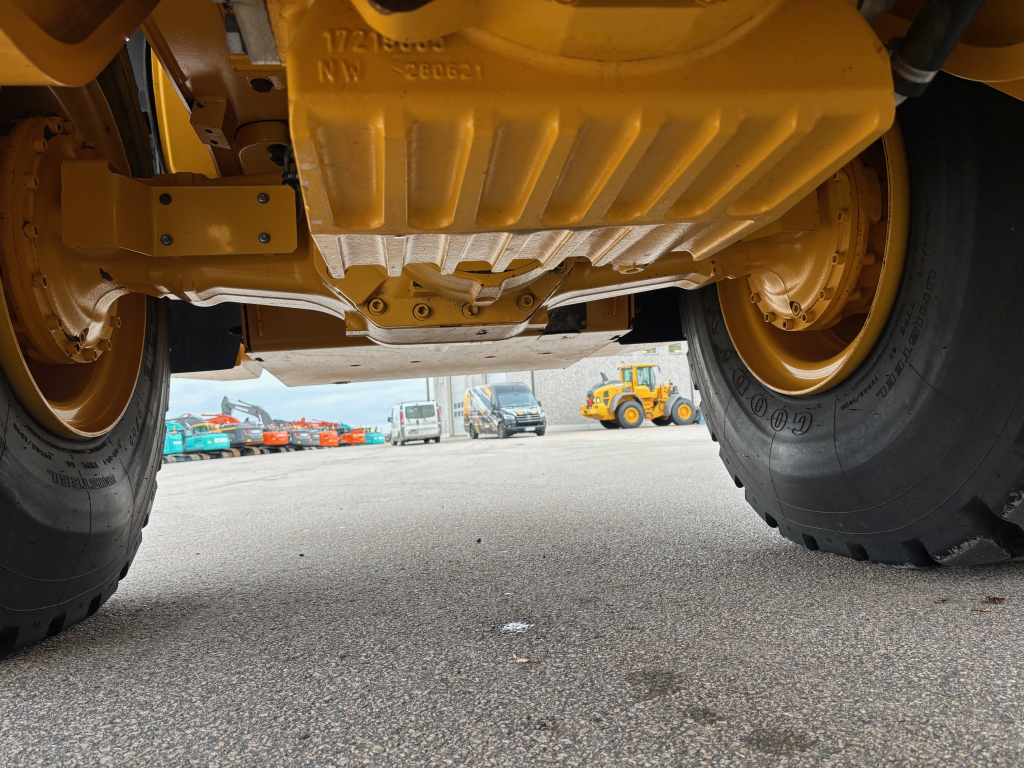 VOLVO L110H + GREITAS JUNGTIS + DU PAPILDOMI HIDRAULINĖS PAVAROS + BSS + CDC VAIRAVIMAS SVIRTU kuva 12