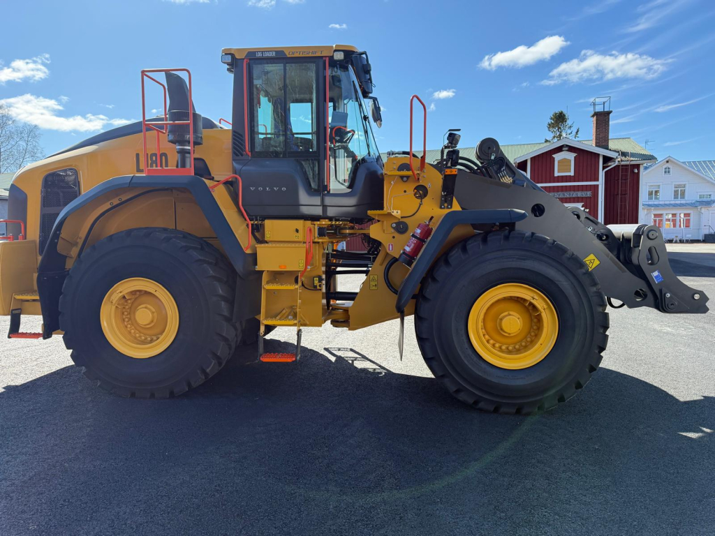 VOLVO L180K + PIKALIITIN + KAHDET LISÄHYDRAULIIKAT + CDC-VIPUOHJAUS + LISÄVASTAPAINO kuva 4