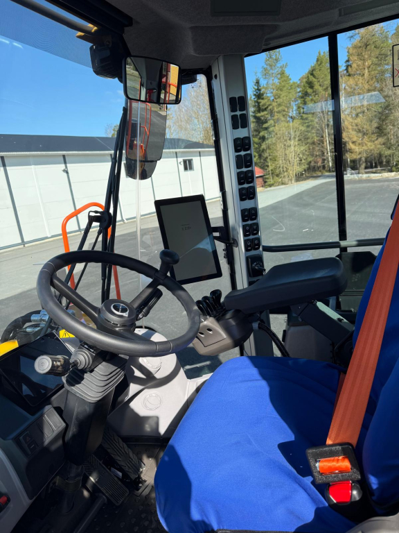 VOLVO L180K + PIKALIITIN + KAHDET LISÄHYDRAULIIKAT + CDC-VIPUOHJAUS + LISÄVASTAPAINO kuva 8