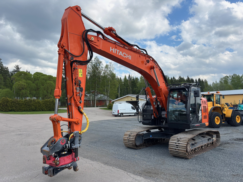 HITACHI ZAXIS225USLC-6 + GREASE + HEATER + INDEXATOR R8 + LEICA 3D kuva 3