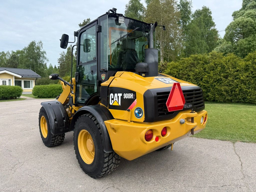 CATERPILLAR 908H2 + PIKALIITIN + LISÄHYDRAULIIKKA + 35KM/H + RASVARI + KAKSI KAUHAA + PIIKIT kuva 2