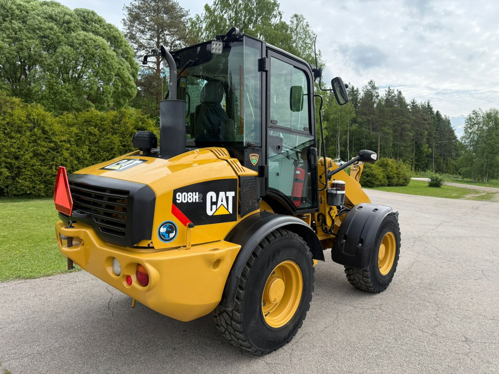 CATERPILLAR 908H2 + PIKALIITIN + LISÄHYDRAULIIKKA + 35KM/H + RASVARI + KAKSI KAUHAA + PIIKIT kuva 4