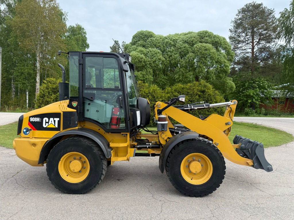 CATERPILLAR 908H2 + PIKALIITIN + LISÄHYDRAULIIKKA + 35KM/H + RASVARI + KAKSI KAUHAA + PIIKIT kuva 6