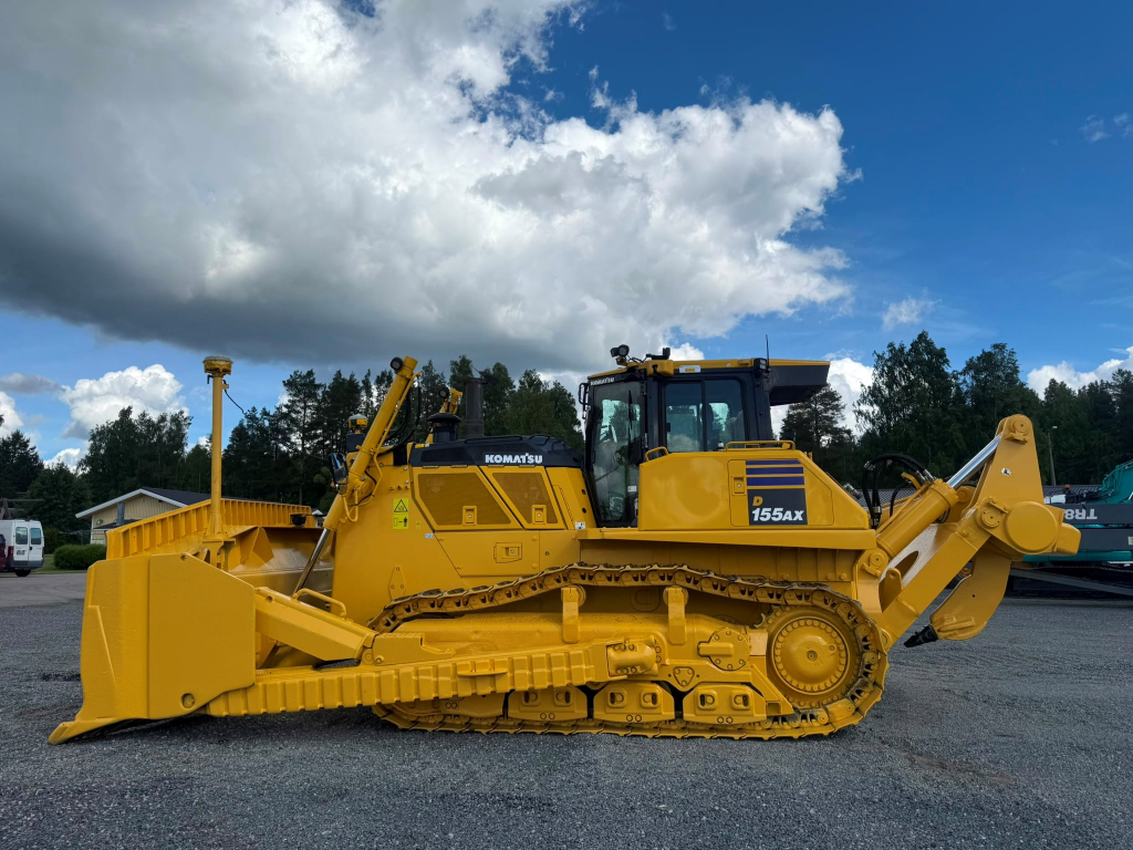 KOMATSU D155AX-8 + SU-PUSKURI + REPIJÄ + EBERI + TRIMPLE KONEOHJAUS