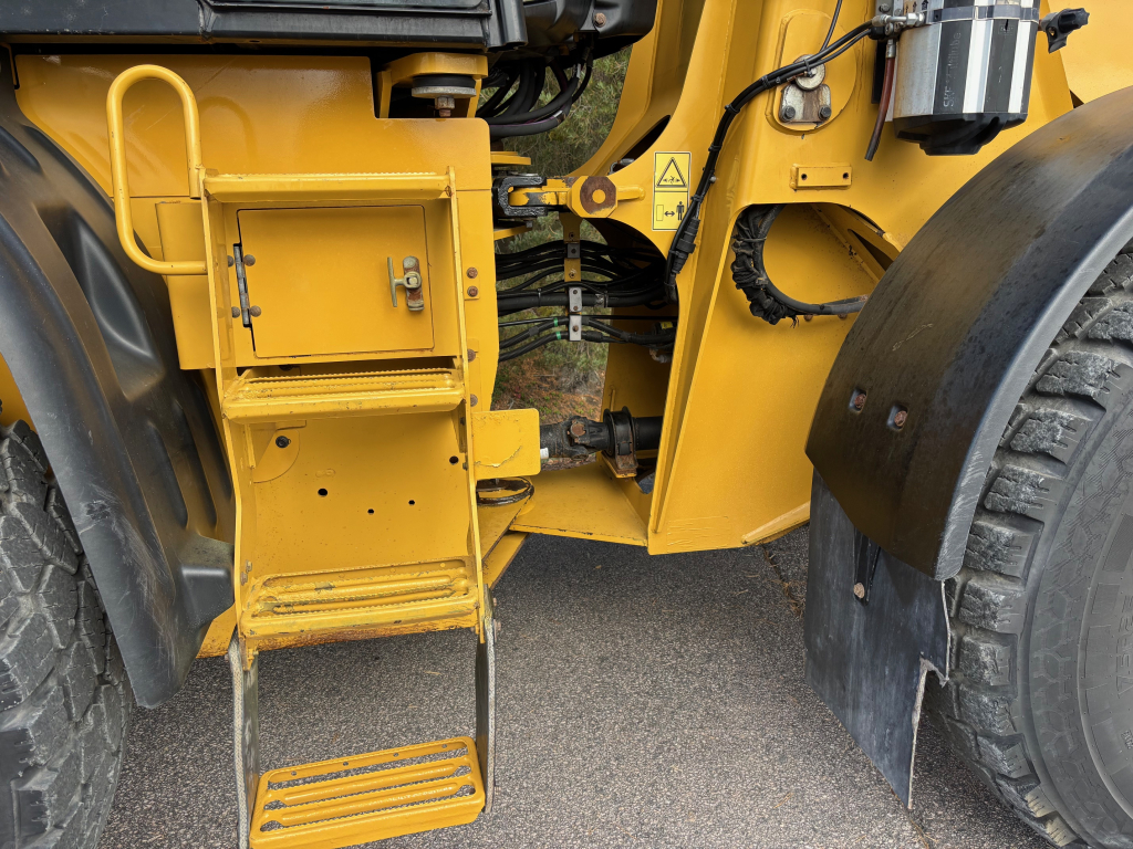 CATERPILLAR 914K + VOLVO SNABBKOPPLING + YTTERLIGARE HYDRAULIK + FETT + LUFTKONDITIONERING kuva 10